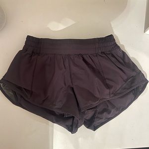 Lululemon Hotty Hot 2.5 Shorts